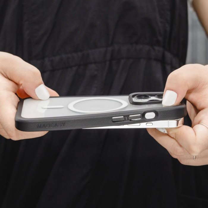 Прозорий чохол Switcheasy ROAM M чорний для iPhone 15 Pro (MPH56P165BK23)