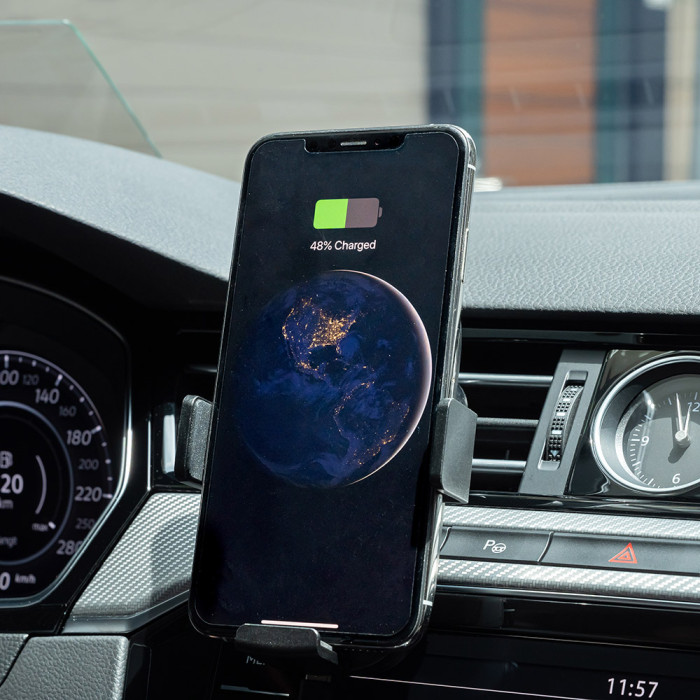 Автомобільна бездротова зарядка та утримувач Adonit 15W Wireless Car Charger чорна