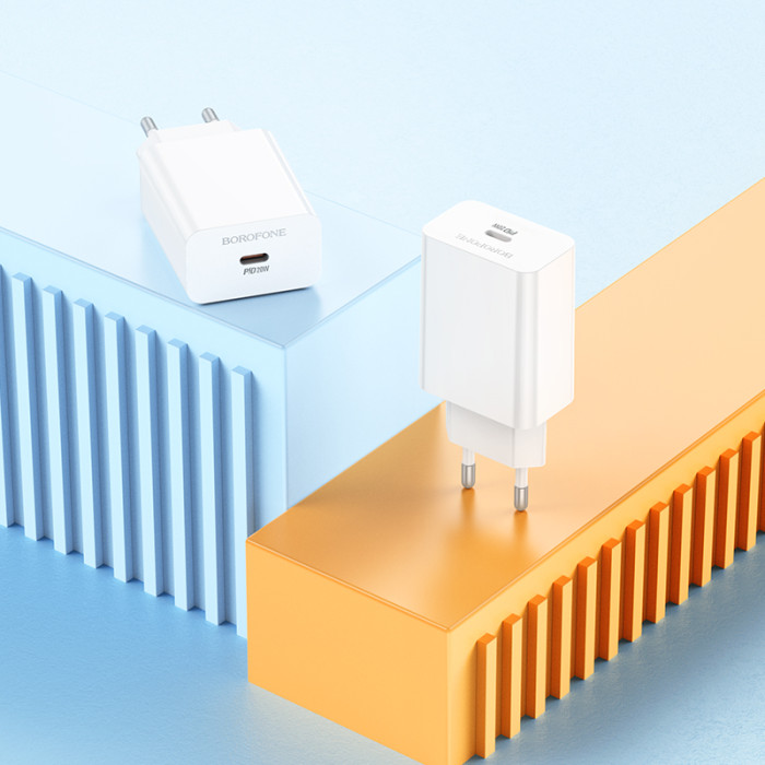 Мережевий зарядний пристрій BOROFONE BA21A Pro Long journey single port PD20W charger White