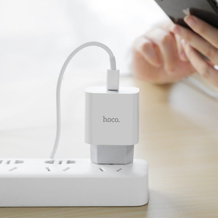 Мережевий зарядний пристрій з кабелем HOCO C76A Plus Speed source PD20W charger set(C to iP) White