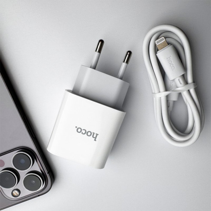 Мережевий зарядний пристрій з кабелем HOCO C76A Pro Majestic single port PD30W charger set (C to iP)(EU) White
