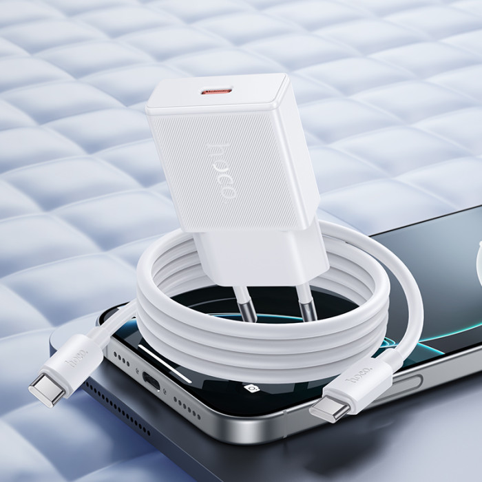 Мережевий зарядний пристрій з кабелем HOCO N72 Speed single-port PD20W ultra-thin charger set(C to C)(EU)